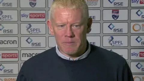 Livingston head coach Gary Holt