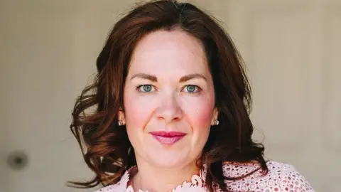 Dr Kathryn Lloyd-Thomas Dr Kathryn Lloyd-Thomas