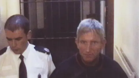Kent Police Kenneth Noye in custody at Dartford Police Station - 20th May 1999