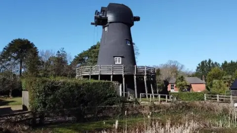 HCT Bursledon Windmill