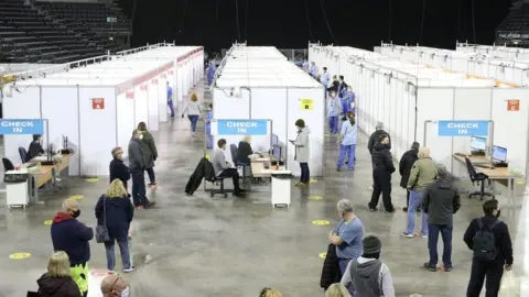 PACEMAKER SSE Arena vaccination centre