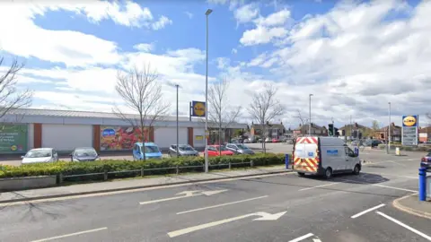 Google Maps Lidl in Halton