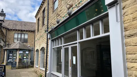 LDRS Wellgate shopping arcade