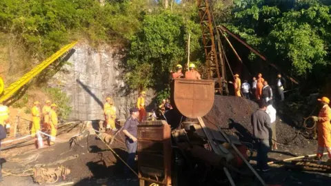 Sannio Siangshai Rescue efforts to save the trapped workers