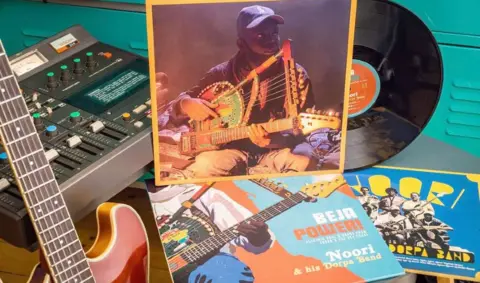 Noori Beja Power! album covers