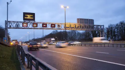 Gatwick Airport M23 links closed for roadworks