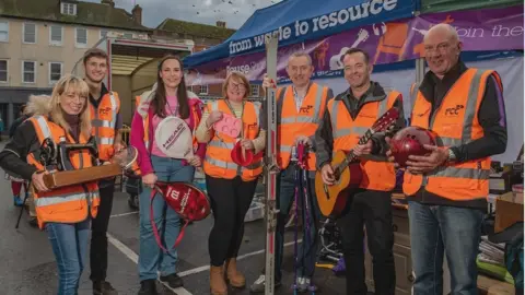 Recycle Shop  Team of volunteers