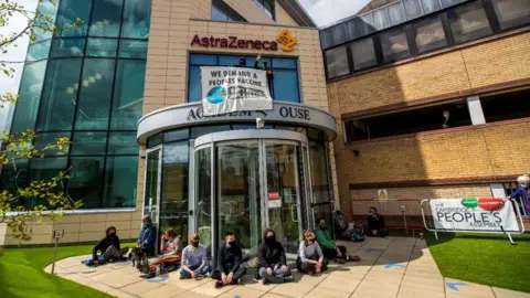 Jess Hurd Protesters at AstraZeneca HQ in Cambridge