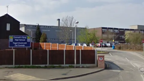 Google Conaah's Quay High School