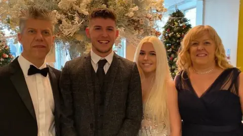 Family photo Castledine family