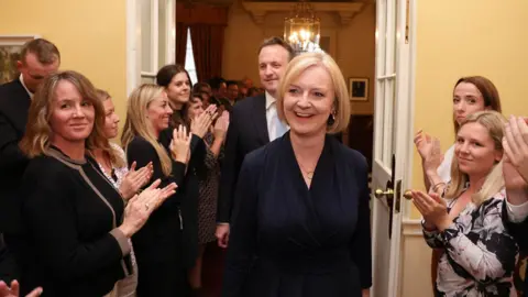 London, United Kingdom. Prime Minister Liz Truss Arrives in Downing Street. 10 Downing Street. Newly elected Prime Minister, Liz Truss arrives at No.10 Downing Street after an audience with Her Majesty Queen Elizabeth II in Balmoral, Scotland. Picture by Andrew Parsons / No 10 Downing Street