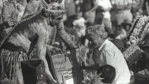 Getty Images Then Australian PM Bob Hawke receives the Barunga statement requesting a treaty from Indigenous leaders in the Northern Territory in 1988