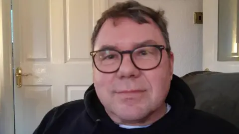 Man not warned of drug side effects 'saw bear during steroid mania'