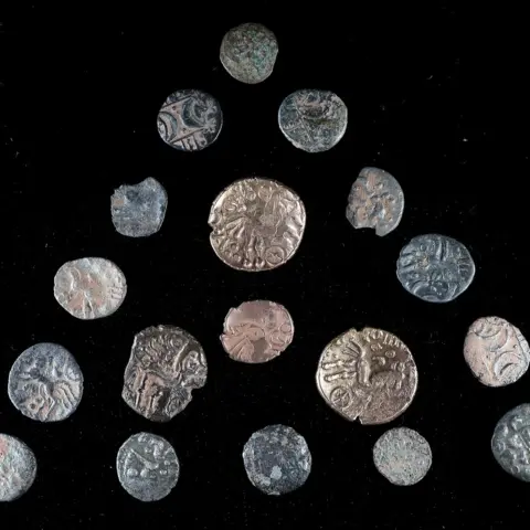 BRITISH MUSEUM’S PORTABLE ANTIQUITIES SCHEME The full hoard of 19 coins