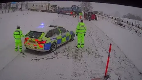 BEAR SE Trunk Roads lorry at Pathhead