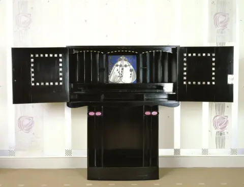 Antonia Reeve A bureau at Hill House, designed by Charles Rennie Mackintosh