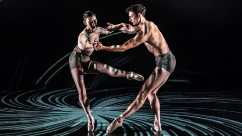 Johan Persson  Dancers Yu Kurihara and Tom Rogers