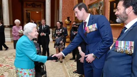 Getty Images The Queen meeting Ben Roberts-Smith