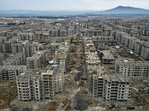 Edward Burtynsky Apartments being built as seen from above