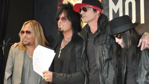 Motley Crue to reform - five years after 'final tour