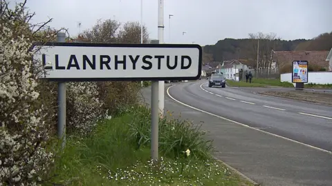 BBC Llanrhystud road sign