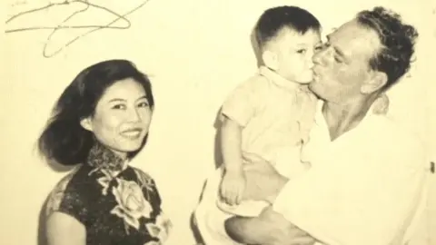 Anthony Wong Anthony Wong with his mother and father