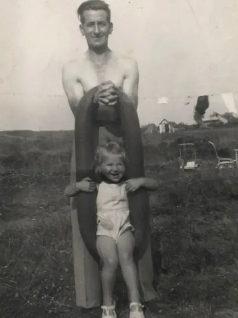 Edna Evans Edna Evans and her father Ted