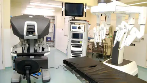 Surgical robot used in 280 life-saving Northampton hospital operations