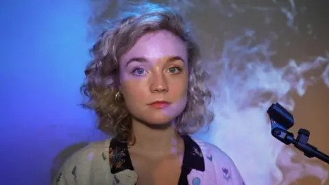 Bella Humphries Bella Humphries