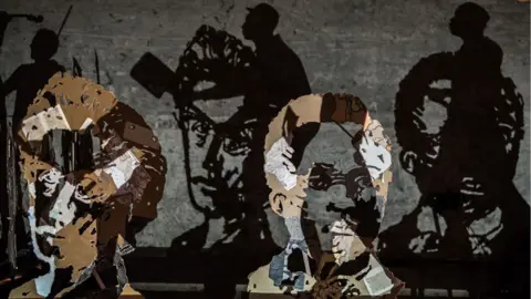 Tate Modern Head & Load exhibition