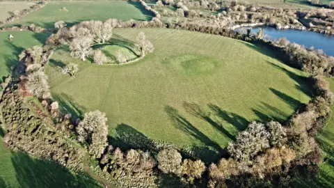 Comparative Kingship Project/Queen's University Navan Site