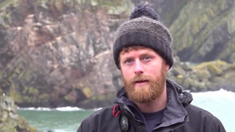 Avian flu cases confirmed on Scottish nature reserves - BBC News