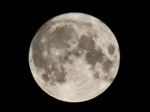 FraserK/BBC Weather Watchers Full moon