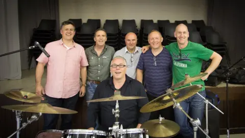 Rhys Parry Bryn Fon a'r band, with Rhys Meirion