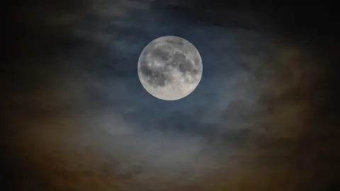 MOnika Focht/BBC Weather Watchers Blue supermoon