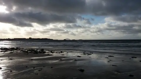 Jim Edgar Maidens beach