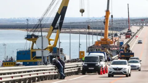 Getty Images Work on bridge