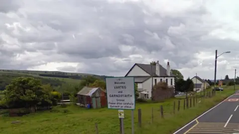 Google Picture of thes village of Varteg and its sign