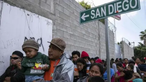 AFP Central American migrants in the Mexican border city of Tijuana, near the US border. Photo: 27 April 2018