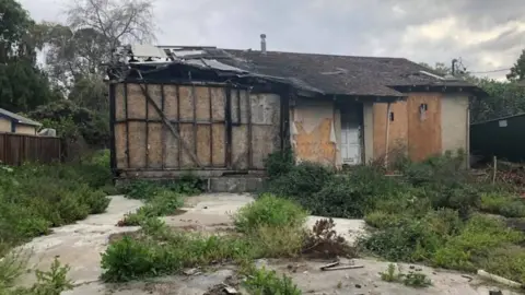 Facebook/ Willow Glen Charm The home