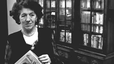 Black and white picture of Enid Blyton