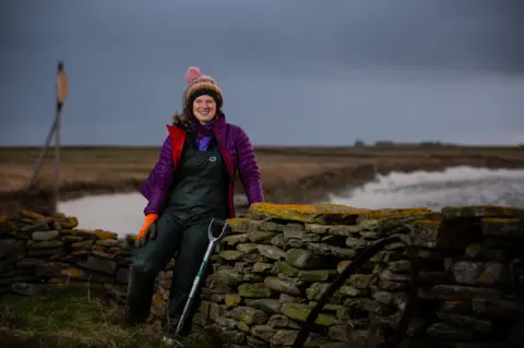 BBC Sian Tarrant and the wall