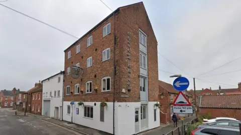 Google The Joseph Morton pub in Louth