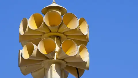 Tornado warning sirens