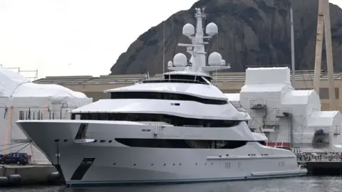 Getty Images Rosneft boss Igor Sechin's yacht Amore Vero