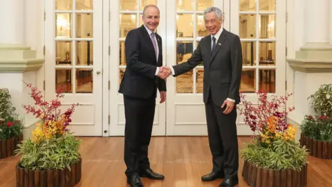 Department of the Taoiseach Taoiseach meets Singapore's prime minister