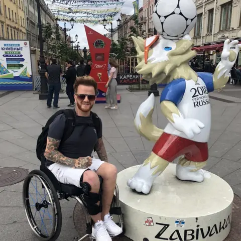 @STownleyhair Simon Townley at World Cup 2018