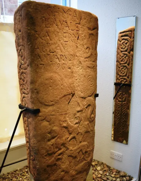 NOSAS Standing stone