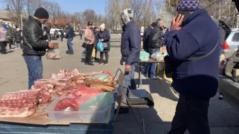 BBC News Orikhiv market