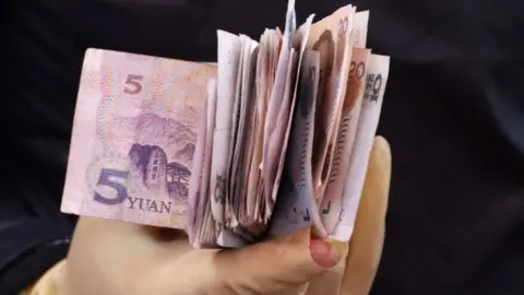 Reuters Chinese bank notes